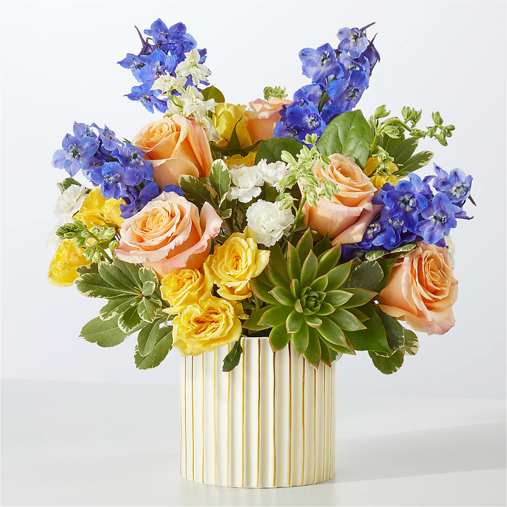 Cobalt Reverie Bouquet – Vincent Fleuriste, Sainte-julie PQ