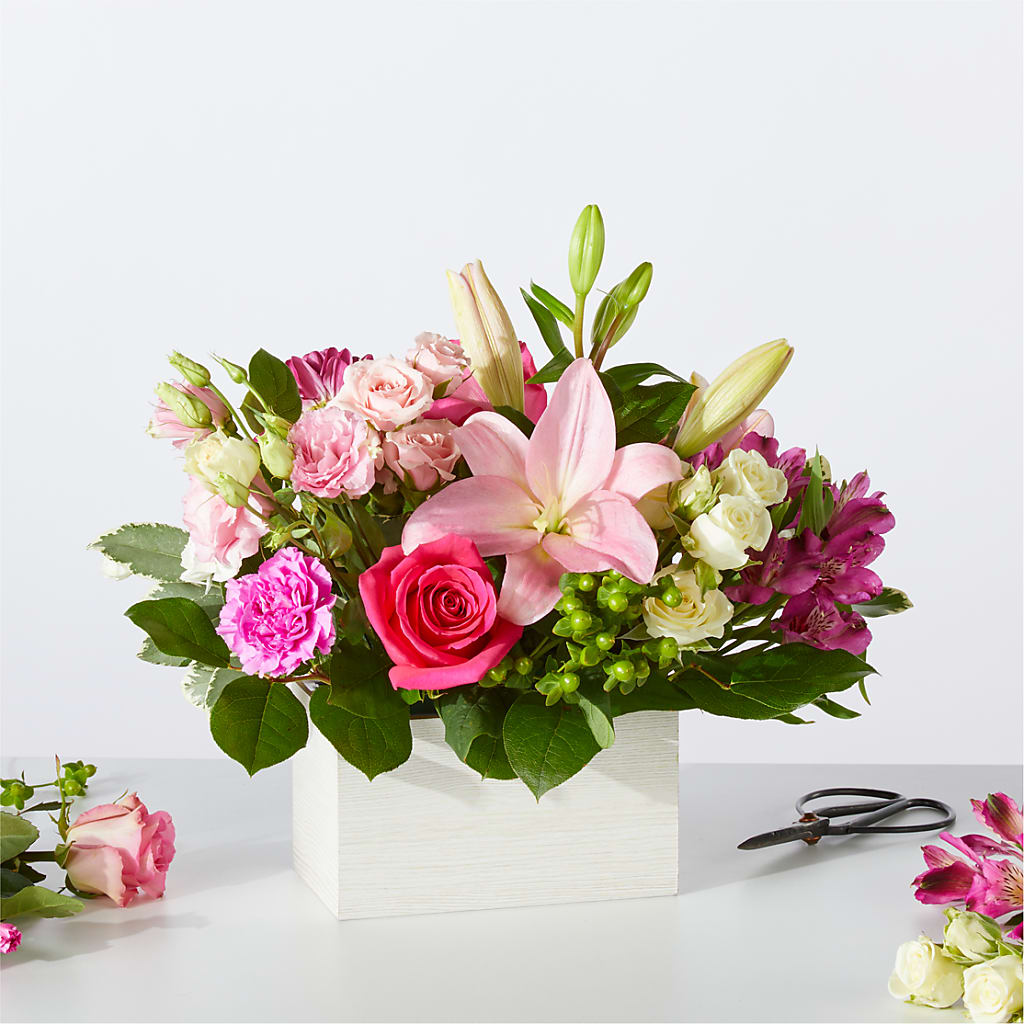 Sweetberry Box – A Florist Original – Vincent Fleuriste, Sainte-julie PQ