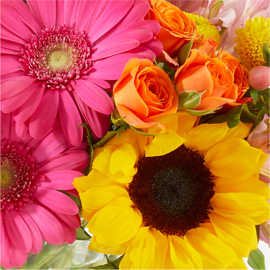 Florist Original Mixed Bouquet – Vincent Fleuriste, Sainte-julie PQ