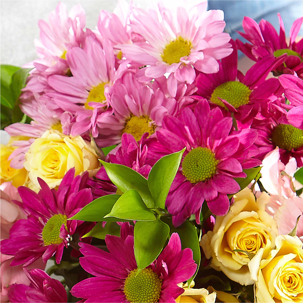 Florist Original Mixed Bouquet – Vincent Fleuriste, Sainte-julie PQ