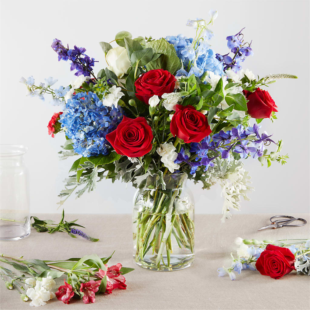 Star Spangled - A Florist Original – Vincent Fleuriste, Sainte-julie PQ