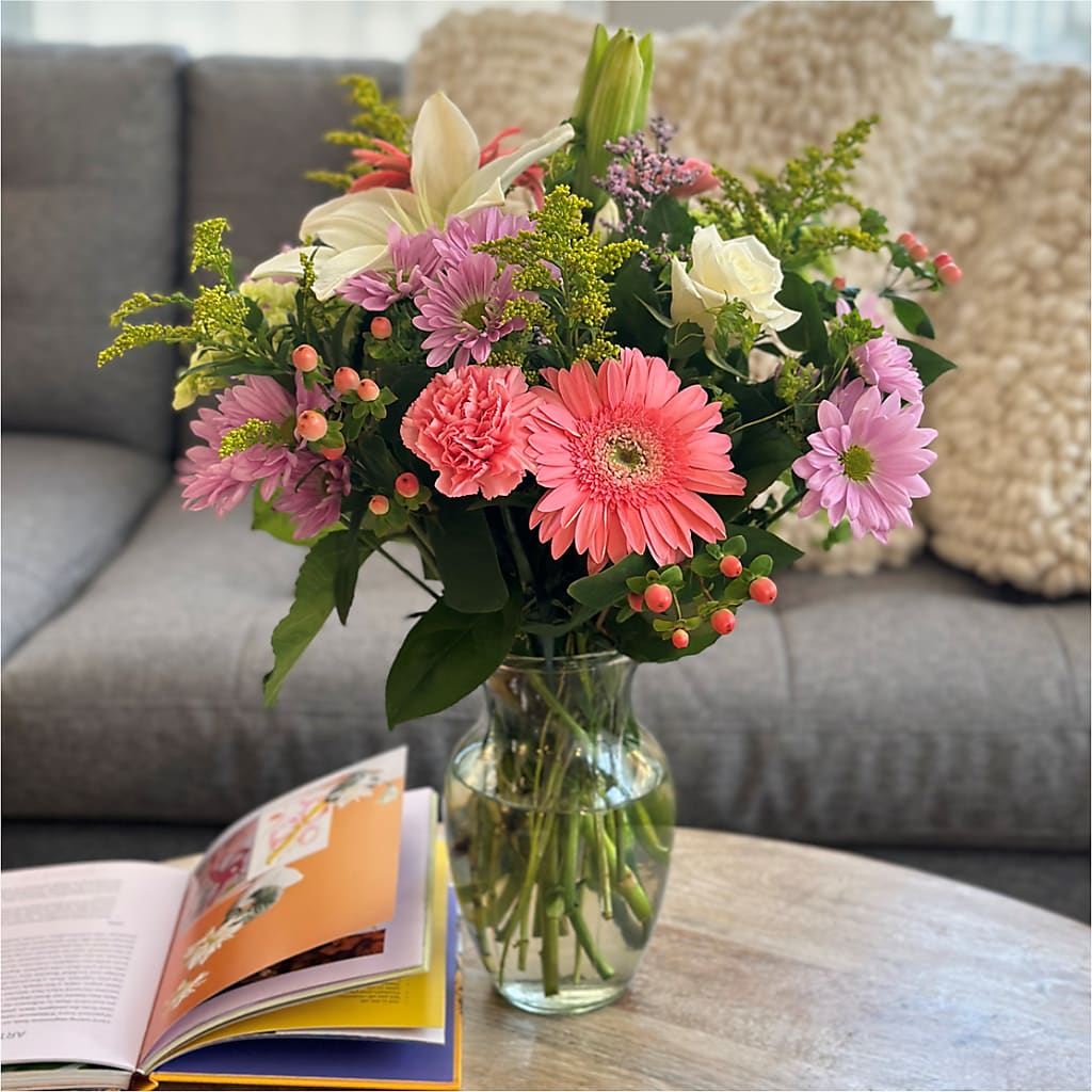 Pastel Tradition - A Florist Original – Vincent Fleuriste, Sainte-julie PQ