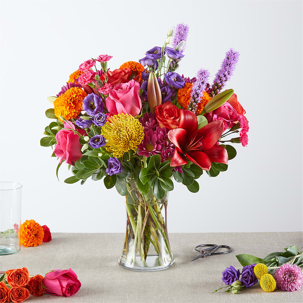 Feast of Color – A Florist Original – Vincent Fleuriste, Sainte-julie PQ