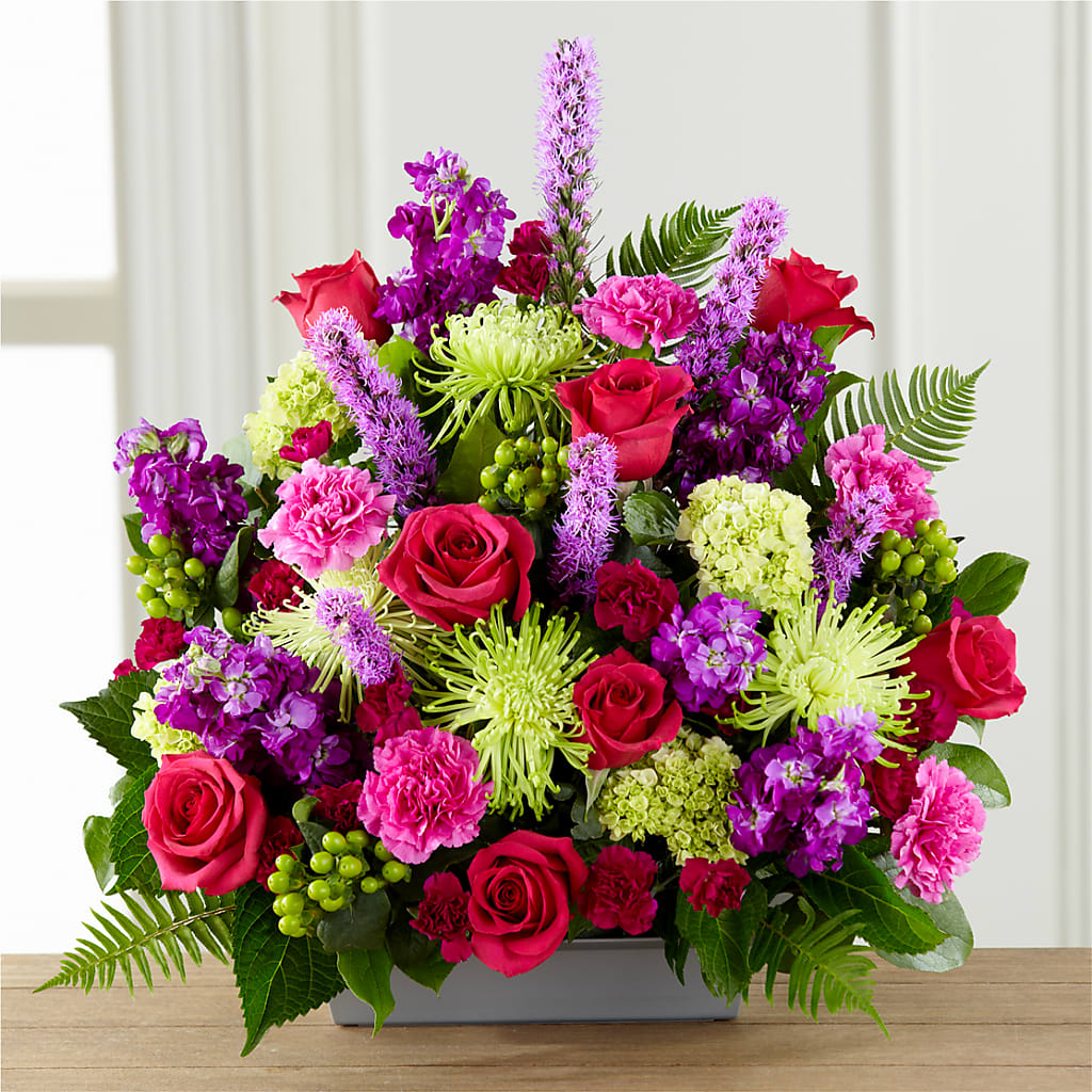 Warm Embrace Arrangement – Vincent Fleuriste, Sainte-julie PQ