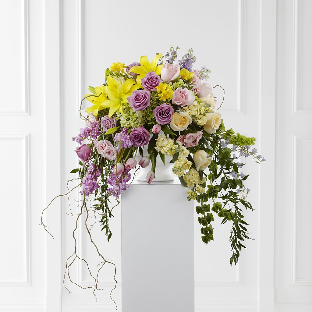 Display of Affection Arrangement – Vincent Fleuriste, Sainte-julie PQ