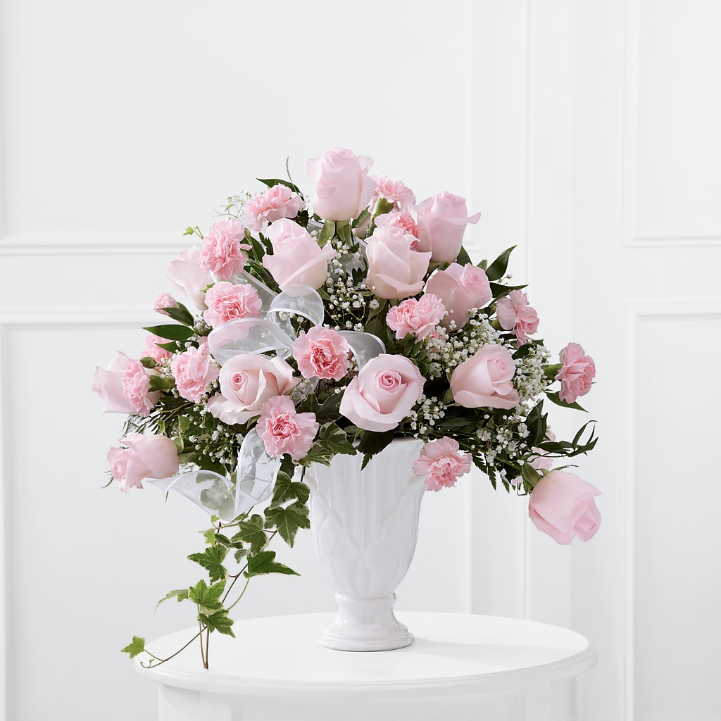 Deepest Sympathy Arrangement – Vincent Fleuriste, Sainte-julie PQ