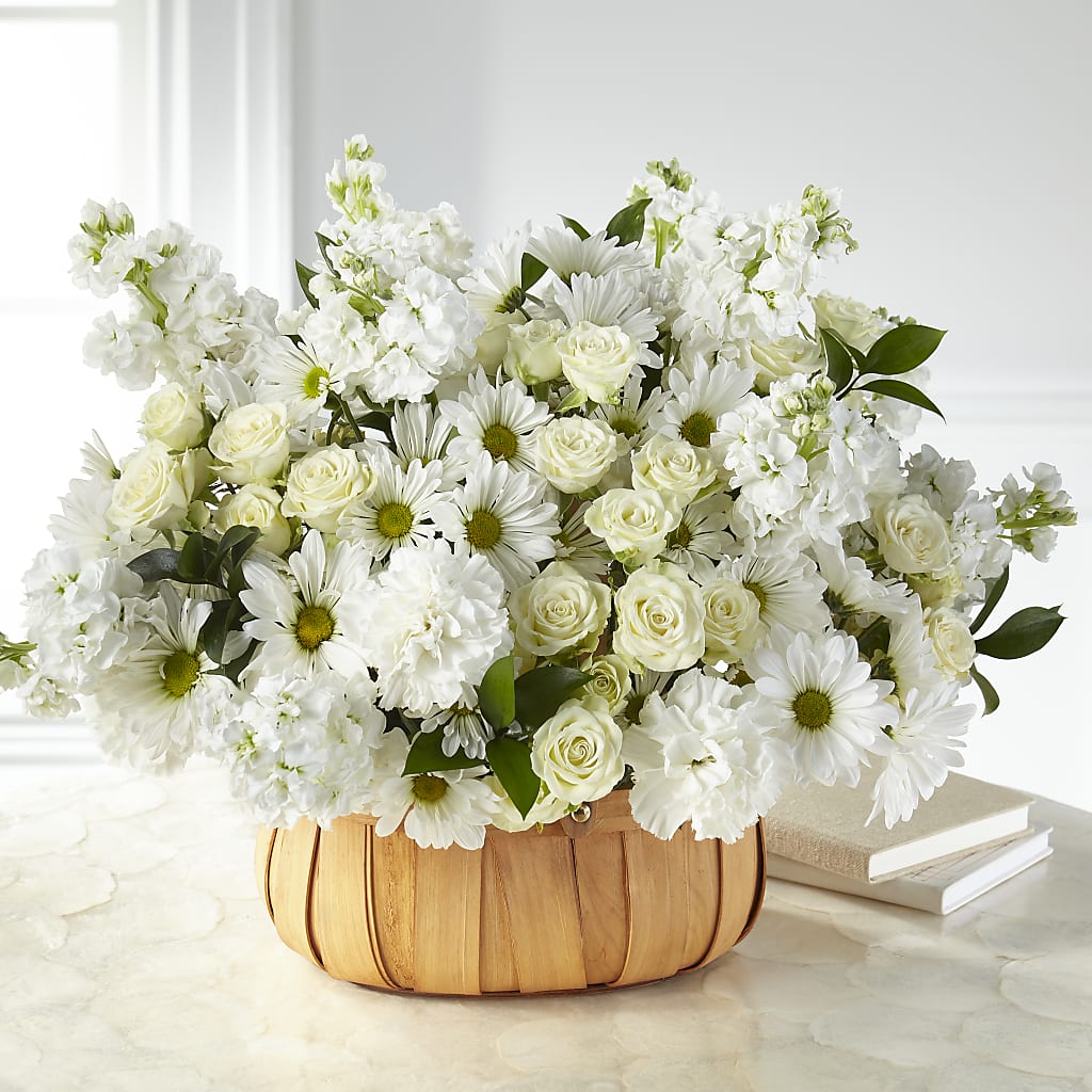 Graceful Garden Basket – Vincent Fleuriste, Sainte-julie PQ