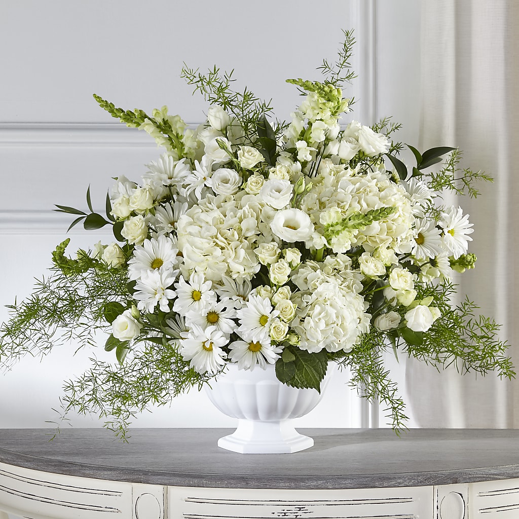 Love & Compassion Arrangement – Vincent Fleuriste, Sainte-julie PQ