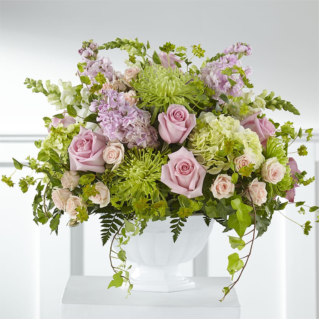 Radiant Embrace Arrangement – Vincent Fleuriste, Sainte-julie PQ