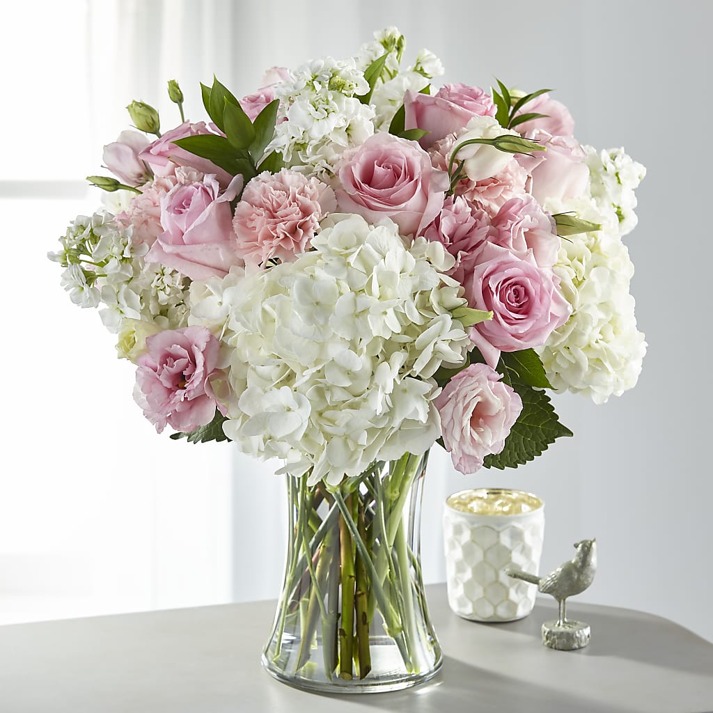 Guiding Grace Bouquet – Vincent Fleuriste, Sainte-julie PQ