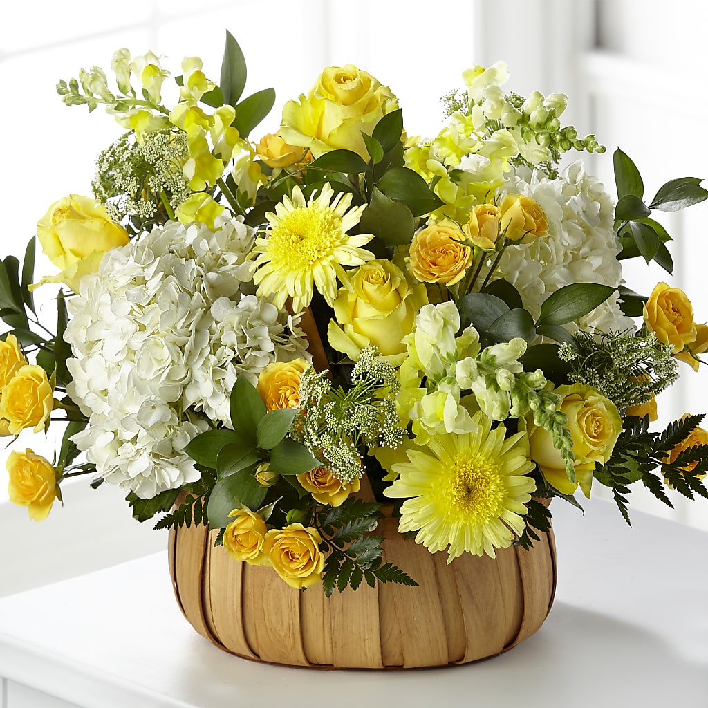 Rustic Remembrance Basket – Vincent Fleuriste, Sainte-julie PQ