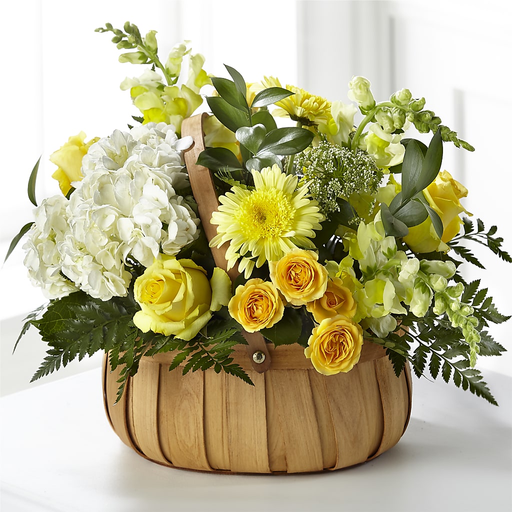 Rustic Remembrance Basket – Vincent Fleuriste, Sainte-julie PQ