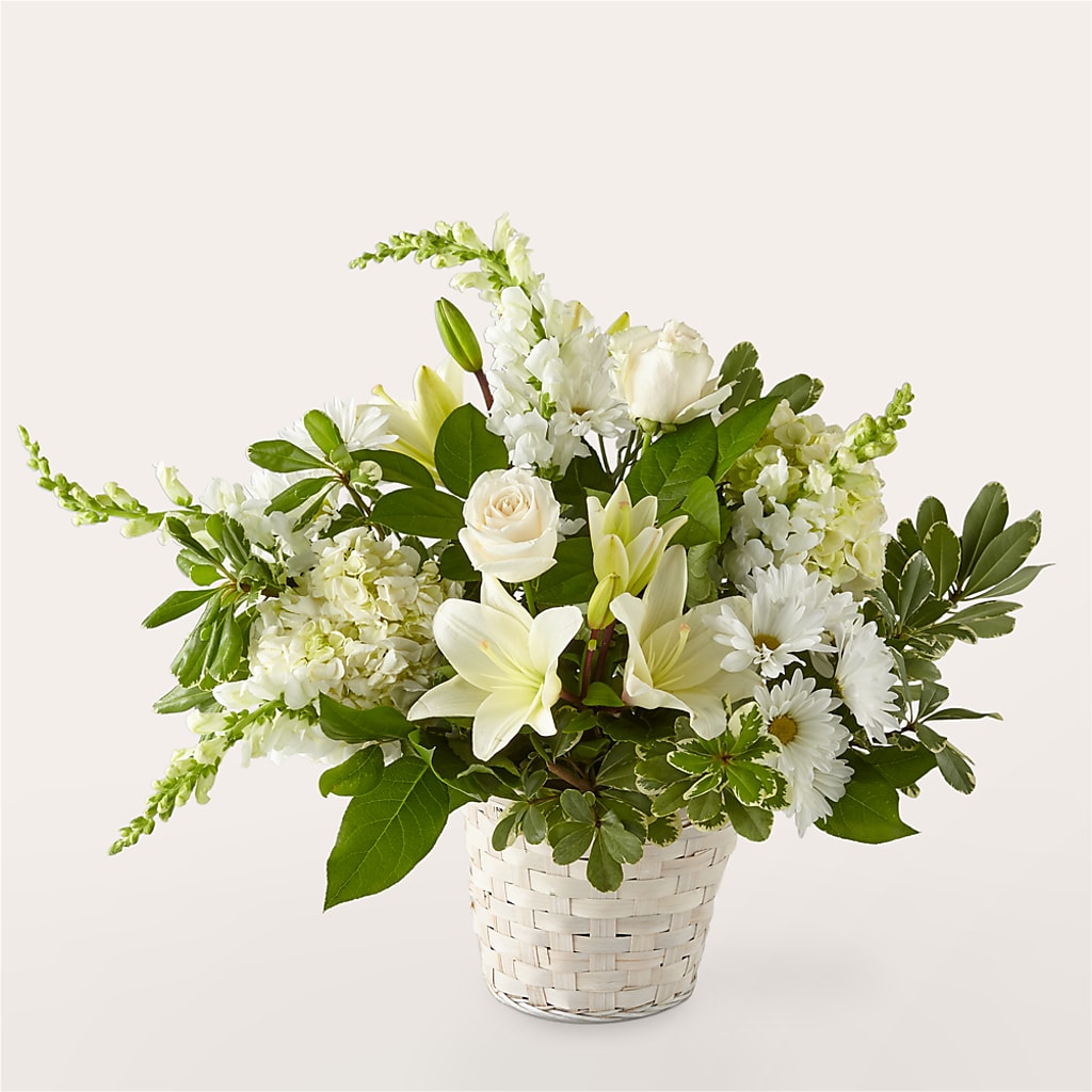 Ivory Elegance Floral Basket – Vincent Fleuriste, Sainte-julie PQ