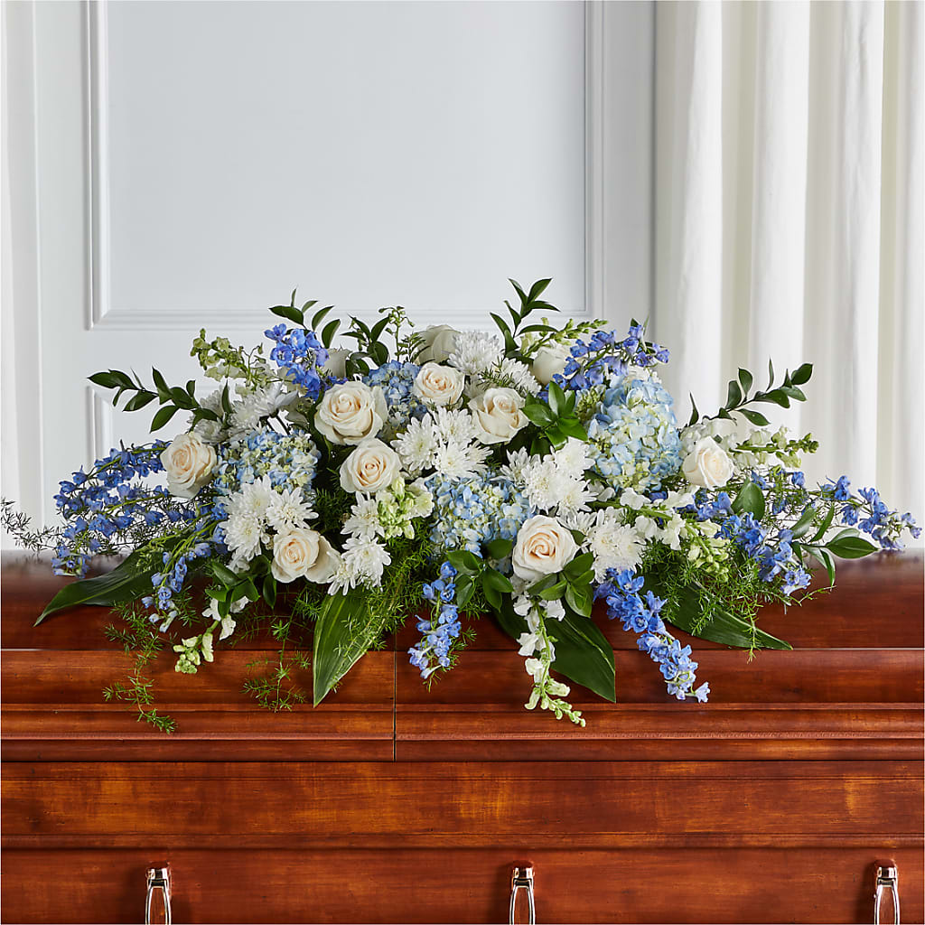 Timeless Essence Casket Spray – Vincent Fleuriste, Sainte-julie PQ