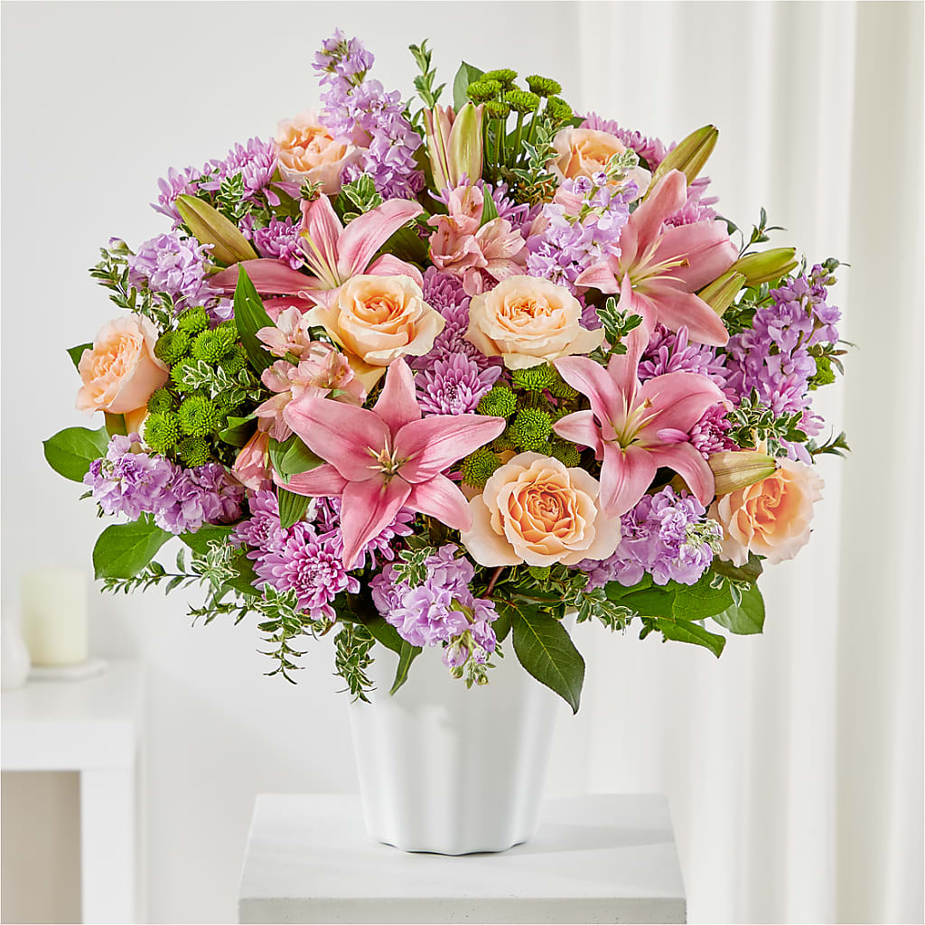 Supportive Embrace Tabletop Basket – Vincent Fleuriste, Sainte-julie PQ