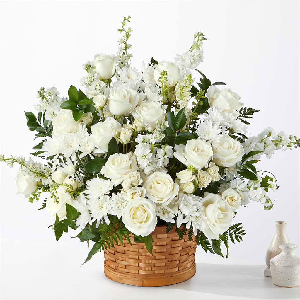 Heartfelt Condolences Arrangement – Vincent Fleuriste, Sainte-julie PQ