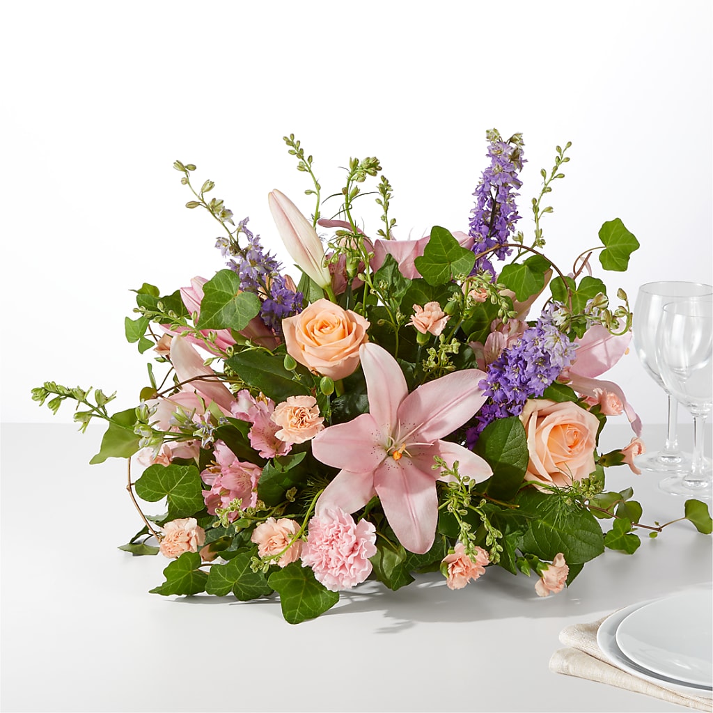 Blossom Time Centerpiece – Vincent Fleuriste, Sainte-julie PQ