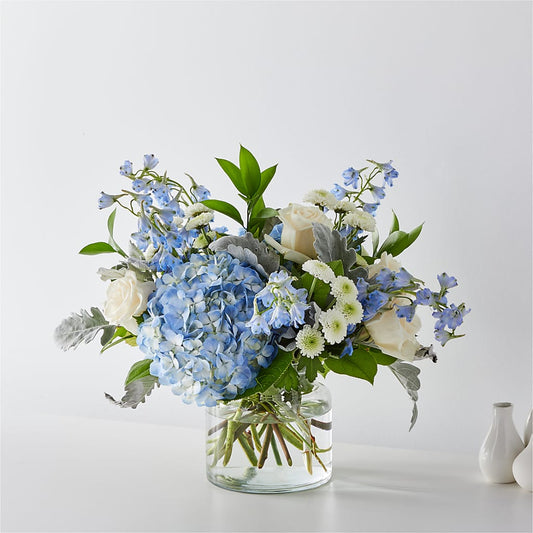 Coastal Blossom Bouquet –  Vincent Fleuriste, Sainte-julie PQ