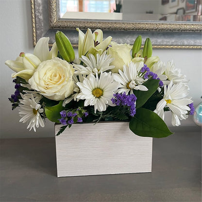 Beyond Blue Box Bouquet –  Vincent Fleuriste, Sainte-julie PQ