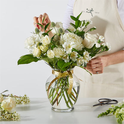 New Beginnings – A Florist Original –  Vincent Fleuriste, Sainte-julie PQ
