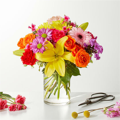 Cue the Confetti - A Florist Original –  Vincent Fleuriste, Sainte-julie PQ