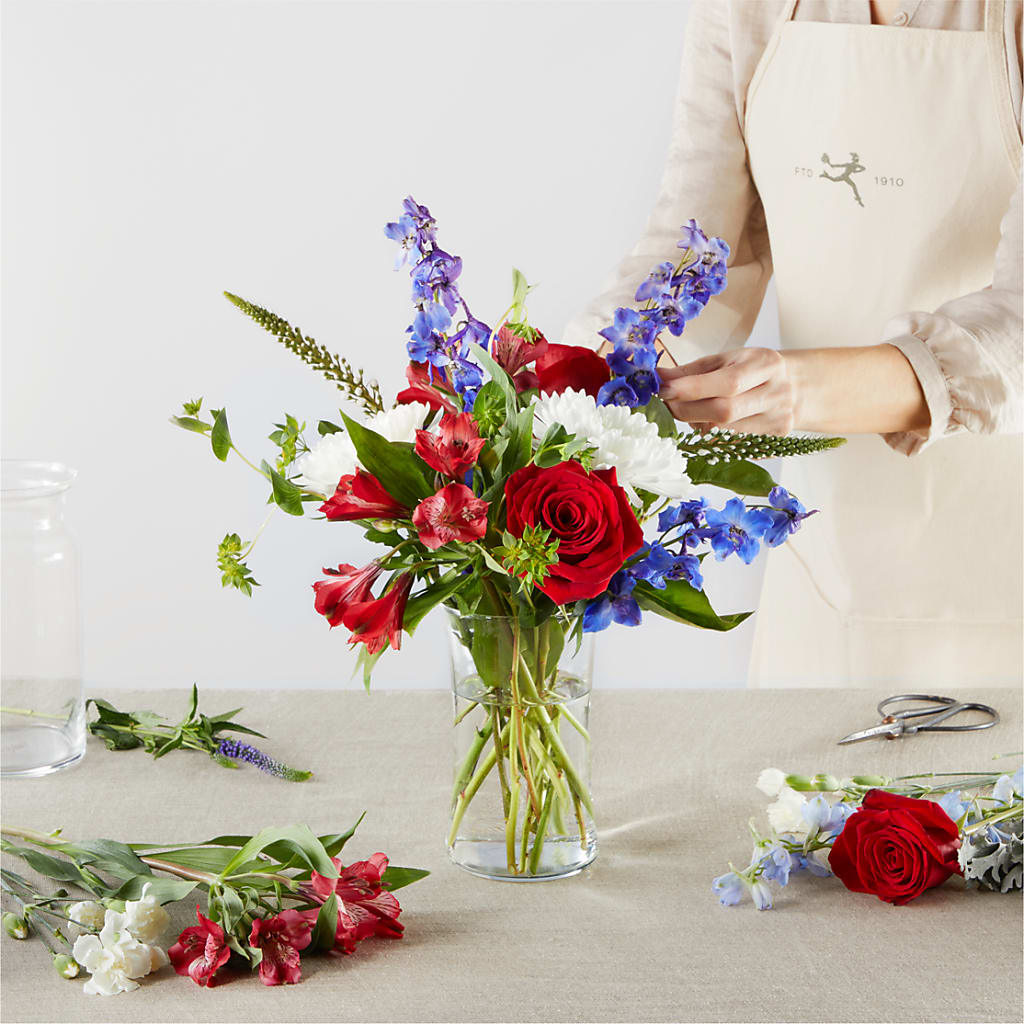 Star Spangled - A Florist Original –  Vincent Fleuriste, Sainte-julie PQ