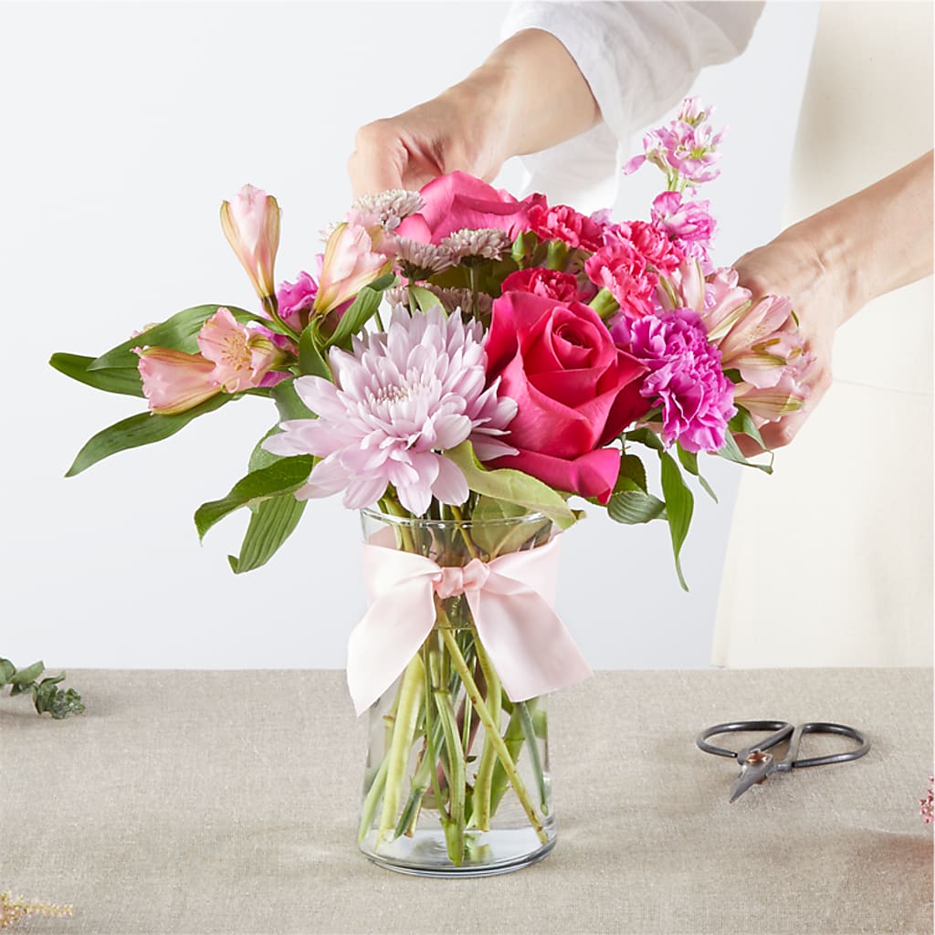 Pink Ribbon - A Florist Original –  Vincent Fleuriste, Sainte-julie PQ