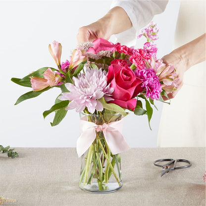 Pink Ribbon - A Florist Original –  Vincent Fleuriste, Sainte-julie PQ