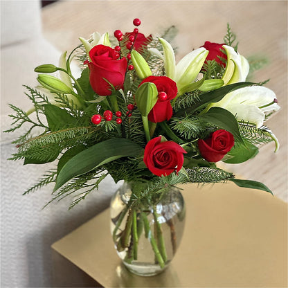 Sparkling Snowflakes Bouquet –  Vincent Fleuriste, Sainte-julie PQ