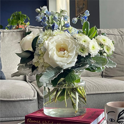 Clear Skies Bouquet –  Vincent Fleuriste, Sainte-julie PQ