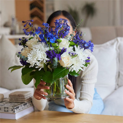 Cerulean Waves Bouquet –  Vincent Fleuriste, Sainte-julie PQ