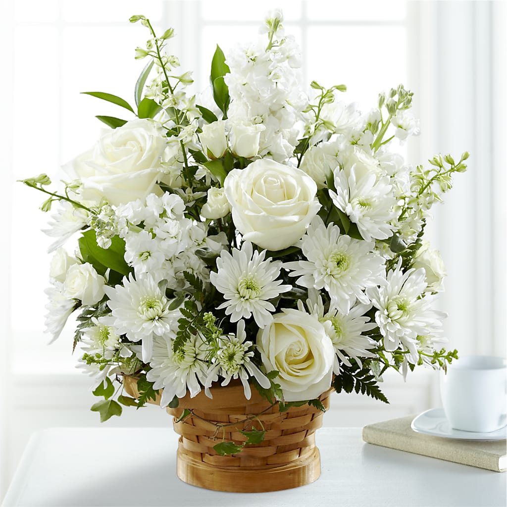 Heartfelt Condolences Arrangement –  Vincent Fleuriste, Sainte-julie PQ