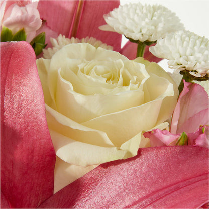 Piece of Cake Bouquet –  Vincent Fleuriste, Sainte-julie PQ