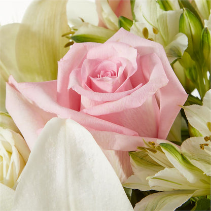 Kindhearted Bouquet –  Vincent Fleuriste, Sainte-julie PQ