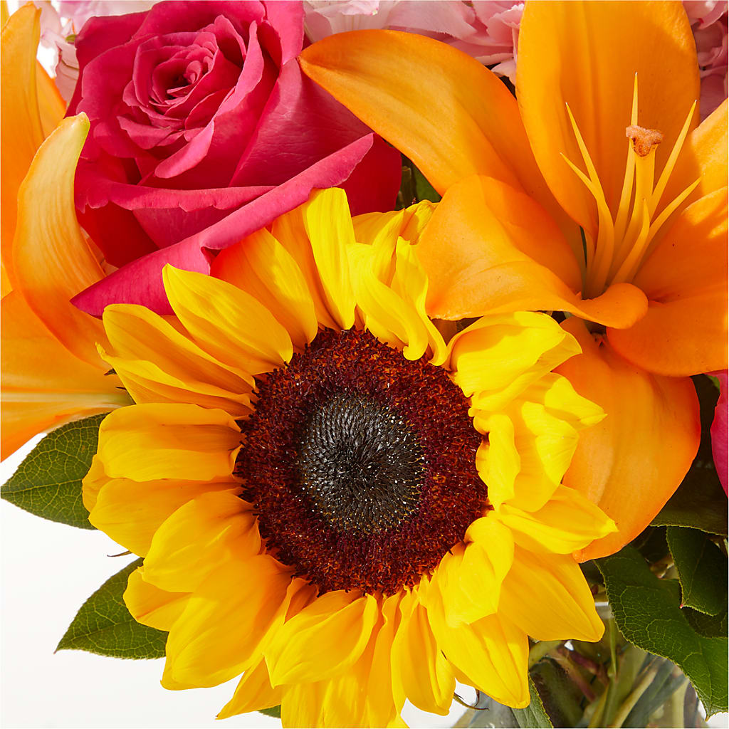 In Full Swing Bouquet –  Vincent Fleuriste, Sainte-julie PQ