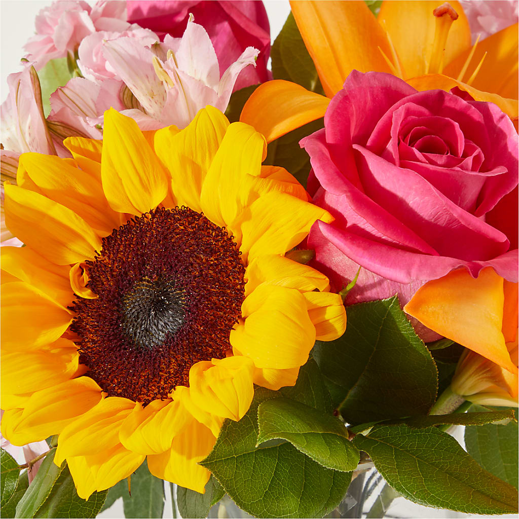 In Full Swing Bouquet –  Vincent Fleuriste, Sainte-julie PQ