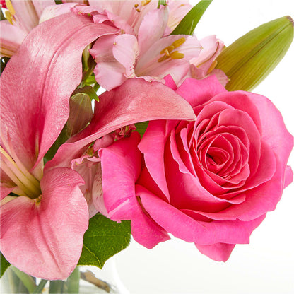 Lots of Love Bouquet –  Vincent Fleuriste, Sainte-julie PQ