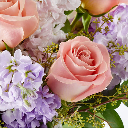 Embraced Bouquet –  Vincent Fleuriste, Sainte-julie PQ