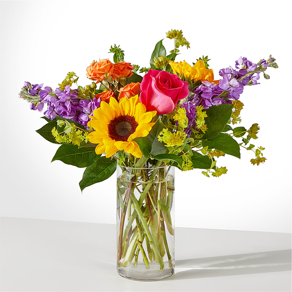 Vibrant Greetings Bouquet –  Vincent Fleuriste, Sainte-julie PQ
