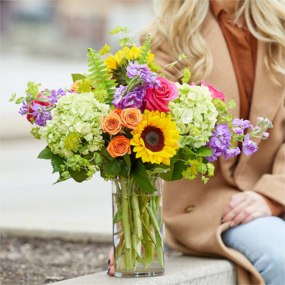 Vibrant Greetings Bouquet –  Vincent Fleuriste, Sainte-julie PQ