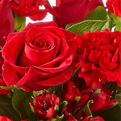 The Heartstrings Bouquet –  Vincent Fleuriste, Sainte-julie PQ