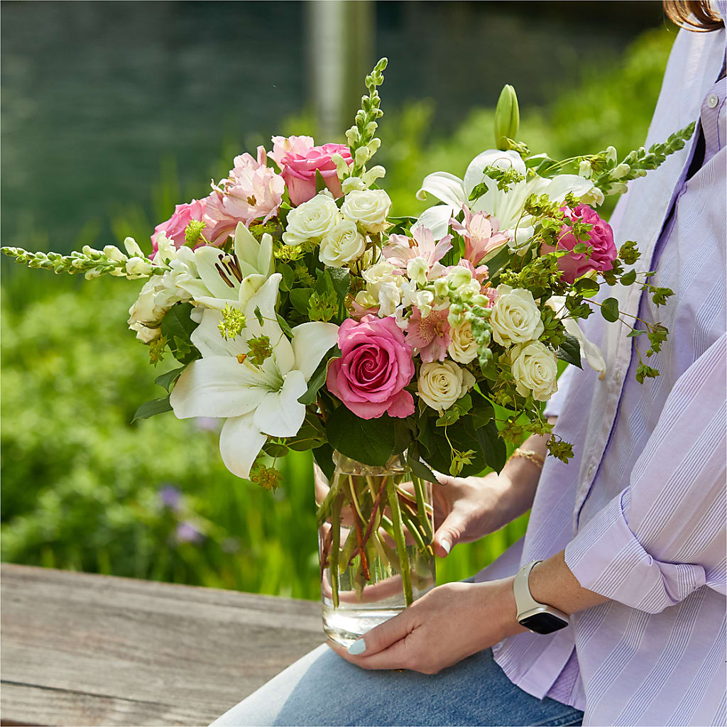 Fondly Bouquet –  Vincent Fleuriste, Sainte-julie PQ